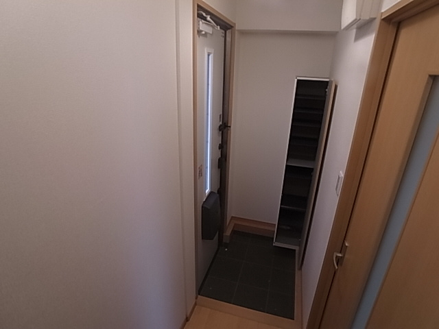 神戸市兵庫区石井町３丁目のアパートの玄関|玄関