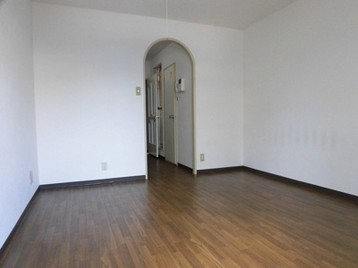 【居間・リビング】 | メゾン鳩ヶ瀬 | 明るくキレイなお部屋です