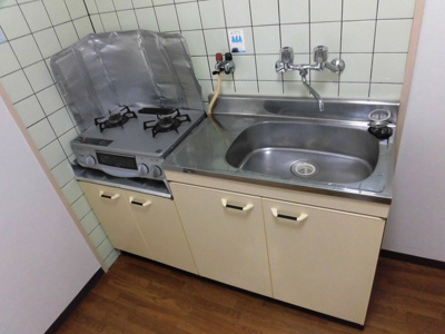 【キッチン】 | メゾン鳩ヶ瀬 | 2口ガスコンロのキッチンです