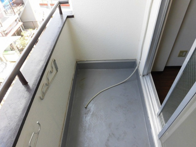 【バルコニー】 | メゾン鳩ヶ瀬 | 日当たりの良いバルコニーです