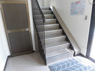 【その他共用部分】 | メゾン鳩ヶ瀬 | 共用階段です