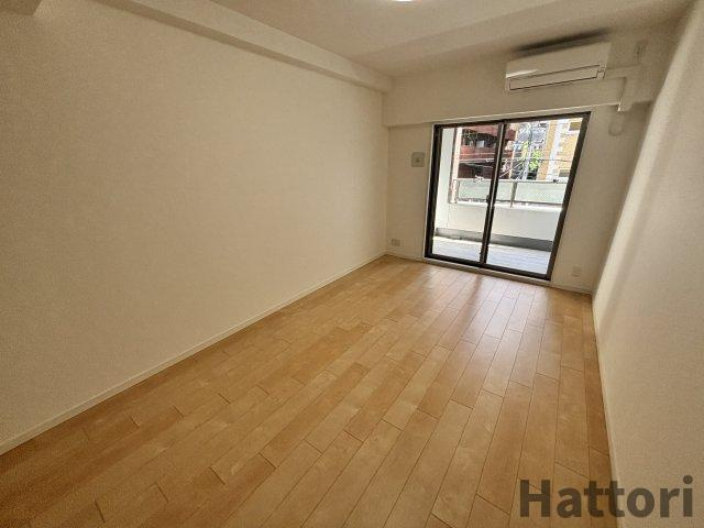 パークフラッツ江坂の居間・リビング