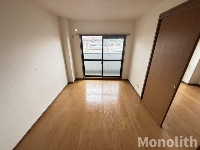 アップフィールドの洋室