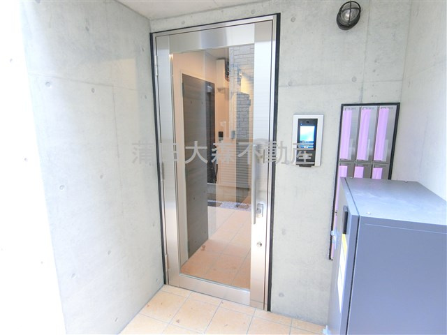 ファブール蒲田のエントランス