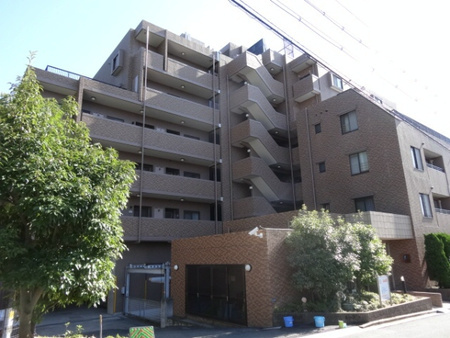 エステムコート吹田の外観