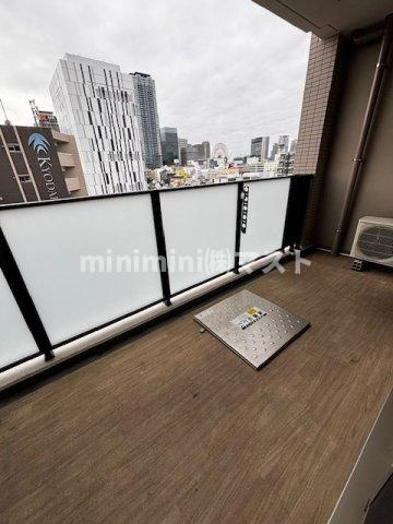 ソルティア東梅田のバルコニー