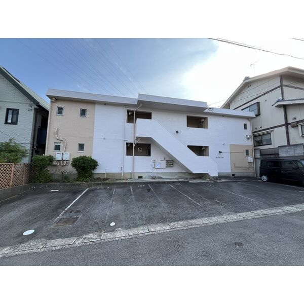 カーサバレンシア豊明　　刈谷市近郊の賃貸はクラスホームの駐車場