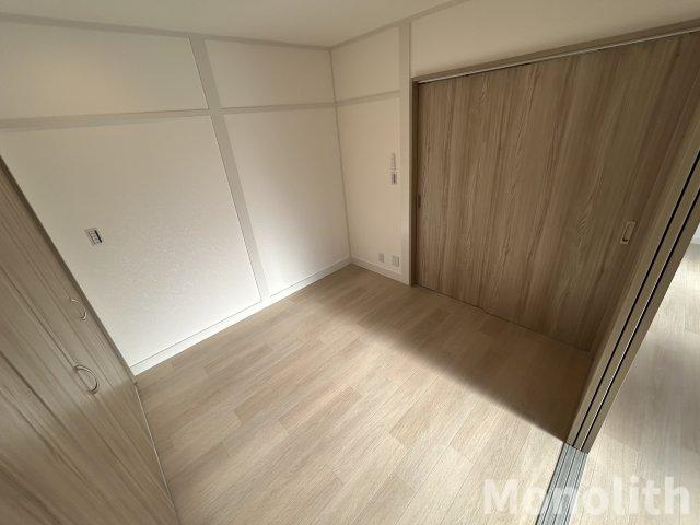 クレアール忠岡の洋室