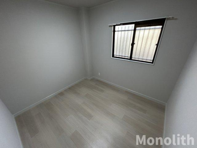 クレアール忠岡の洋室