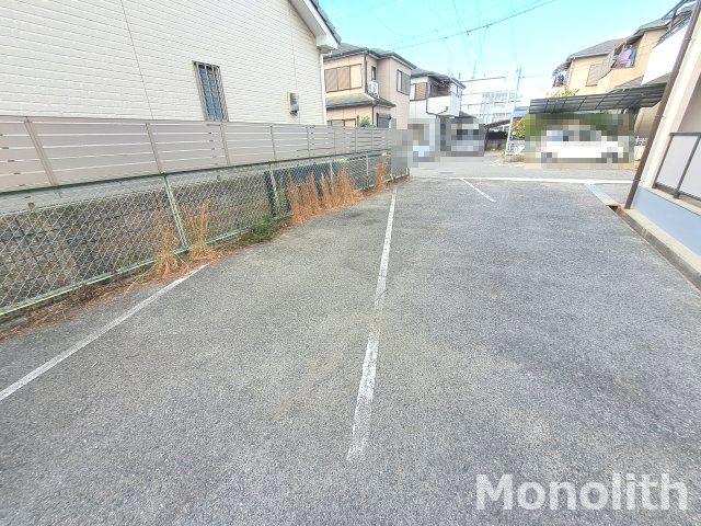 クレアール忠岡の駐車場