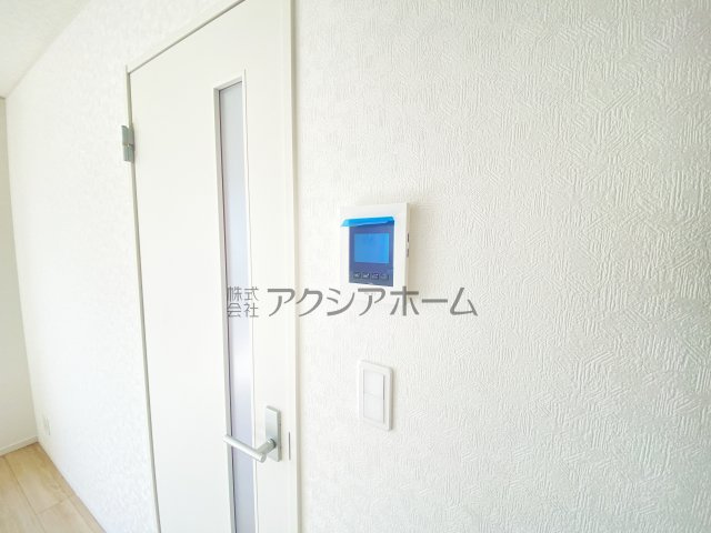 所沢市久米・全3棟　新築一戸建　2号棟　～駐車並列2台～の設備|録画機能付モニターインターホン