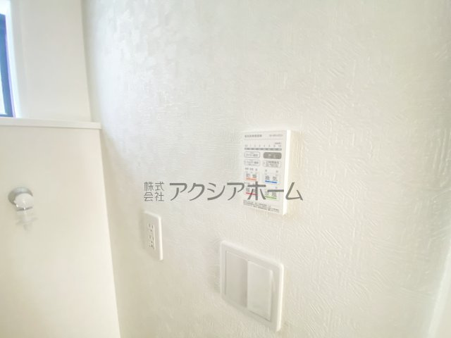 所沢市久米・全3棟　新築一戸建　2号棟　～駐車並列2台～の設備|浴室換気暖房乾燥機スイッチパネル