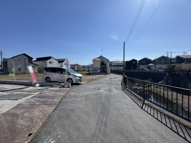 所沢市久米・全3棟　新築一戸建　2号棟　～駐車並列2台～の前面道路含む現地写真|現地写真（2026年3月12日撮影）