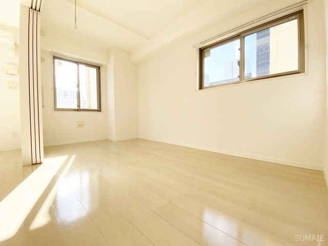 グランヴレーユの寝室|角部屋です！