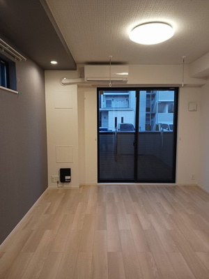 【居間・リビング】 | ラ・ステラ | 9.7帖広々した居室