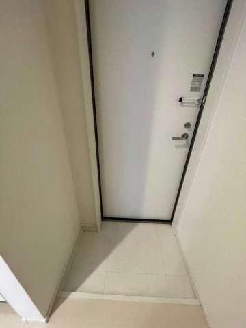 西宮市生瀬東町のアパートの玄関