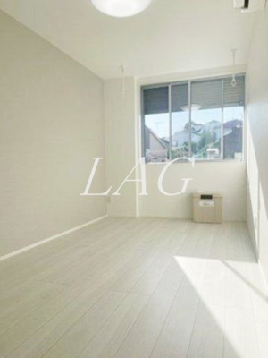 【居間・リビング】 | カインドネス玉川学園 | 洋室のお部屋です。