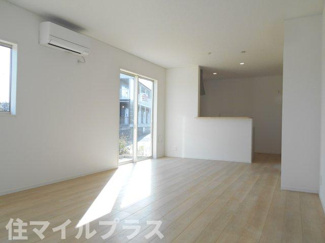 【居間・リビング】 | 西郷村米堀川向新築一戸建て4棟 | ゆったりとした居間です