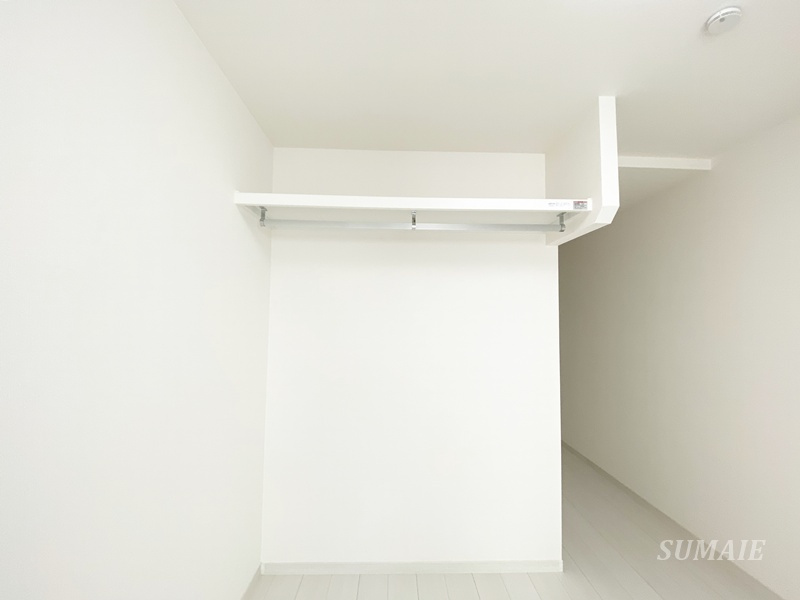 マーレ十条の収納|オープンクローゼットです☆