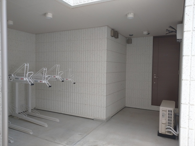 （シニア限定）ヴィレッジすくねのその他共用部分|敷地内駐輪場（屋根付き）