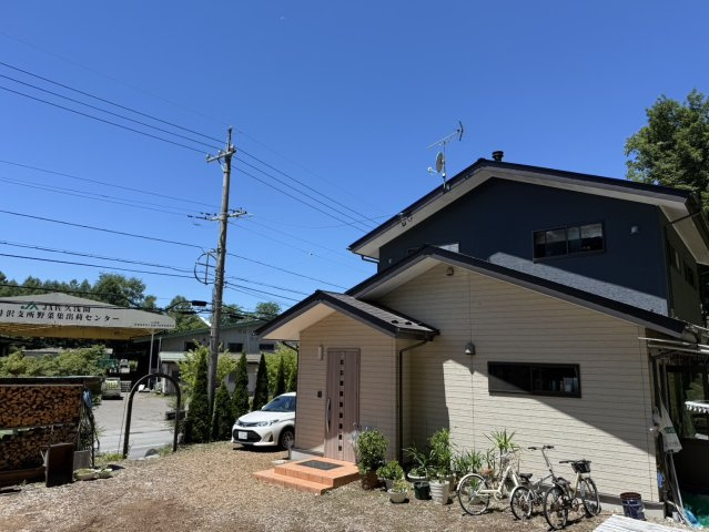 【商談中】南軽井沢 風越エリア 大通り沿いの6LDK 中古戸建の外観