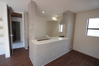 【キッチン】 | 【仲介手数料無料！！】稲城市若葉台1丁目　新築戸建て（全9区画）9号棟 5680万円 | 対面、カウンター付き