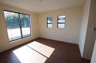 【寝室】 | 【仲介手数料無料！！】稲城市若葉台1丁目　新築戸建て（全9区画）9号棟 5680万円