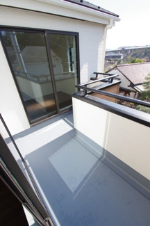 【バルコニー】 | 【仲介手数料無料！！】稲城市若葉台1丁目　新築戸建て（全9区画）9号棟 5680万円 | ワイドバルコニー