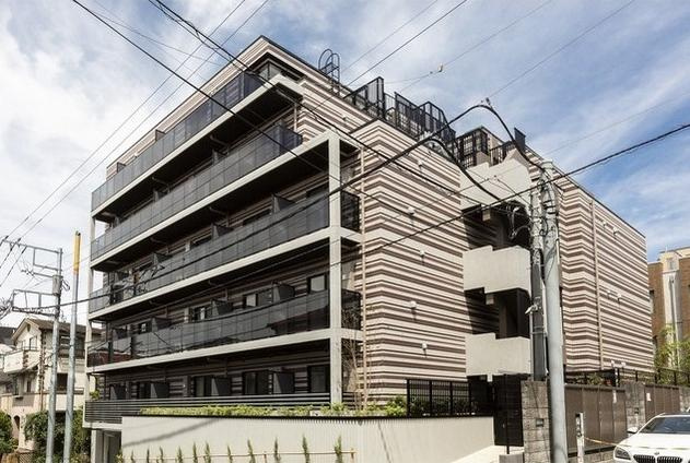 プラート宮坂の外観