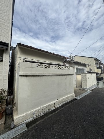 湊川町10丁目連棟戸建て