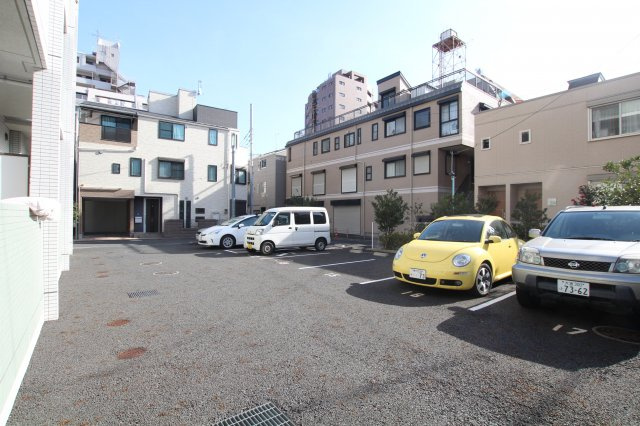 【駐車場】
