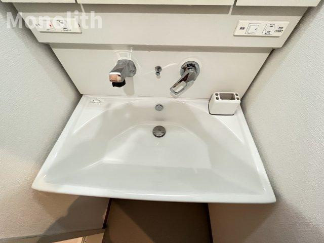 ジョイフル新宮の洗面所