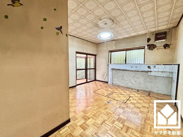 伏見区深草鞍ケ谷の居間・リビング
