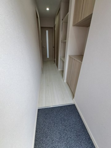 START Bの玄関
