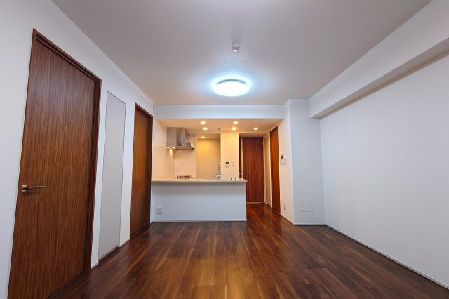 オープンレジデンシア代々木ザ・ハウスの居間・リビング