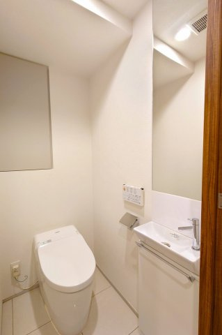 オープンレジデンシア代々木ザ・ハウスのトイレ
