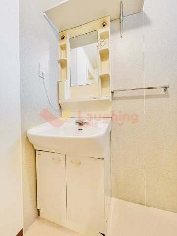 クレール津福Ⅰの独立洗面台|独立洗面台、朝の身支度には欠かせません