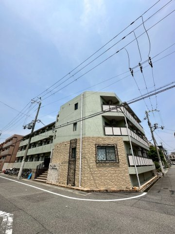 Royale離宮西宮の外観