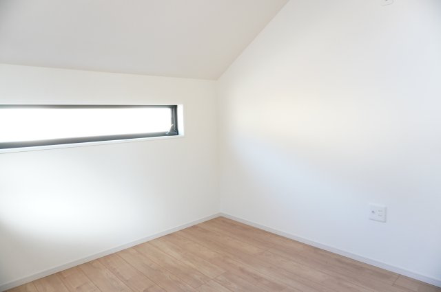 越谷市瓦曽根1丁目 新築分譲住宅の洋室