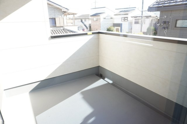 越谷市瓦曽根1丁目 新築分譲住宅のバルコニー