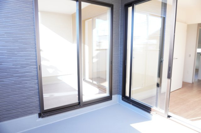 越谷市瓦曽根1丁目 新築分譲住宅のバルコニー