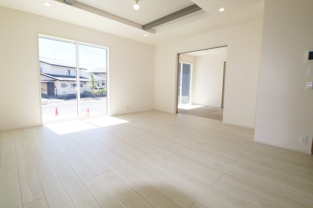 郡山市小原田２丁目　　　1号棟　　　小原田小学校、小原田中学区の居間・リビング|※同社施工例