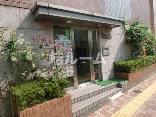 板橋区東山町の賃貸マンションのエントランス