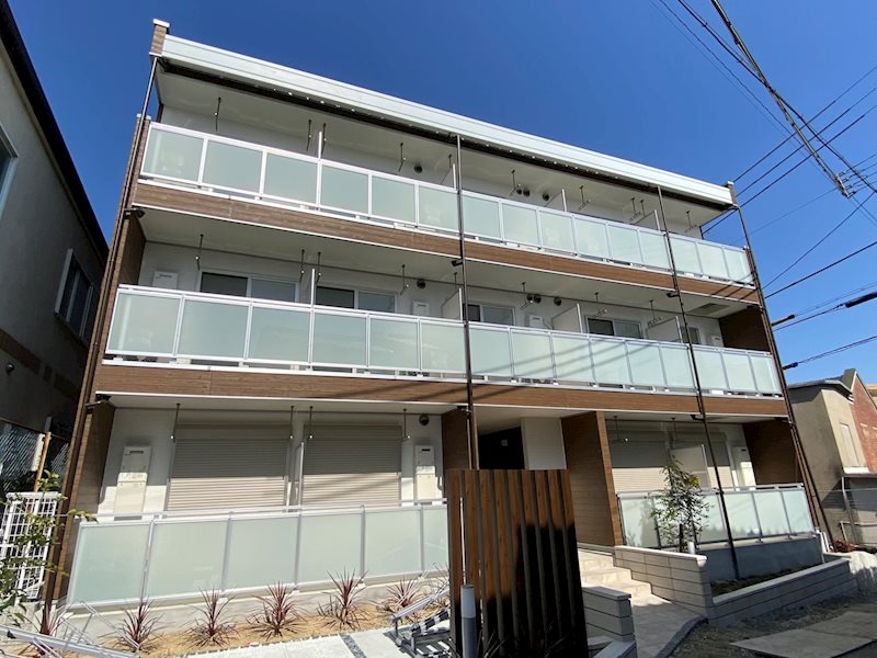 Ｃｌａｉｒ　Ｔａｋａｒａｚｕｋａ