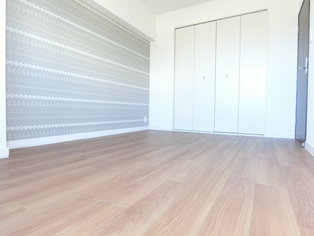 第17上野ビルの洋室