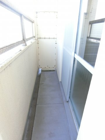 第17上野ビルのバルコニー