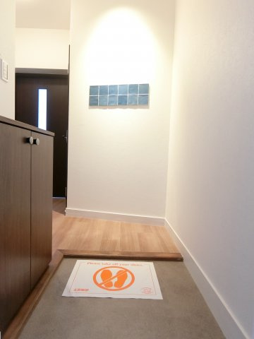 第17上野ビルの玄関