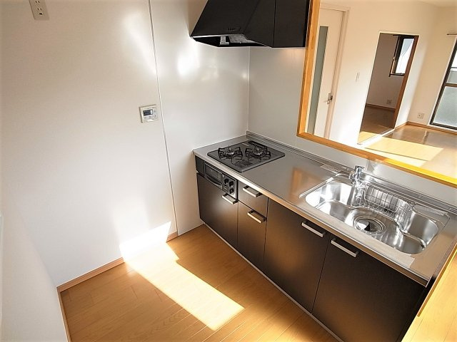 サンメゾン大開のキッチン|システム２口ガスキッチン入れ替え済み