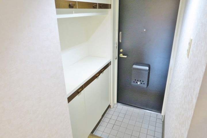 リヴェール川口の玄関