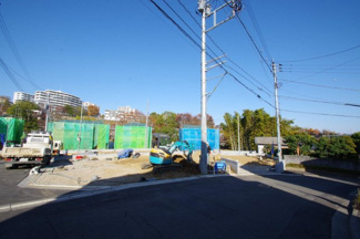 【前面道路含む現地写真】 | 【仲介手数料無料！！】稲城市若葉台1丁目　建築条件付き売地（全9区画）8区画　4480万円 | 12月1日